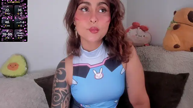 Snapshot of Violette-Ramirez01 chatting on November 1, 6:32 pm Violette-Ramirez01 online show from November 1, 6:32 pm