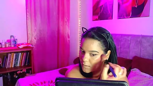 Snapshot of JossieGrey chatting on February 12, 11:07 am JossieGrey online show from February 12, 11:07 am