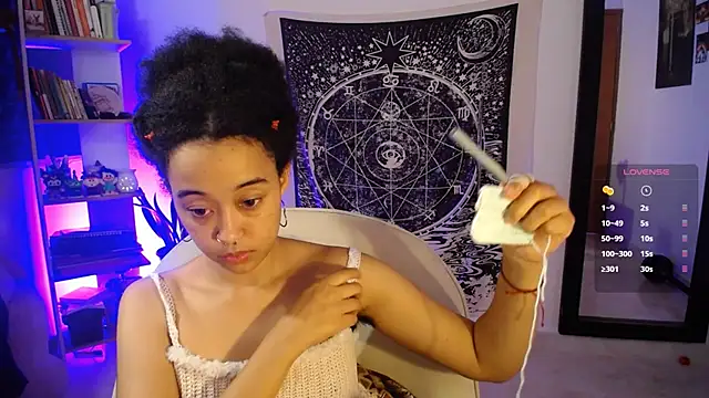 Snapshot of ela_0 chatting on February 19, 3:46 am ela 0 online show from February 19, 3:46 am