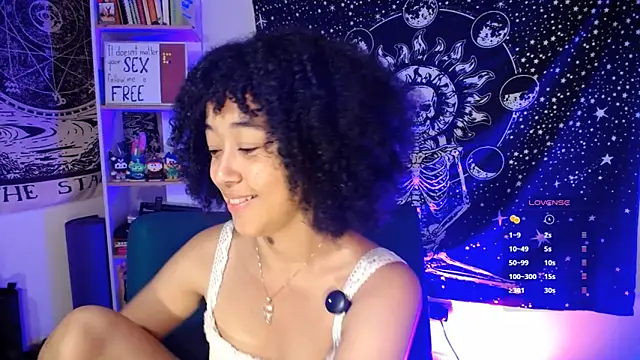 Snapshot of ela_0 chatting on June 10, 3:50 am ela 0 online show from June 10, 3:50 am