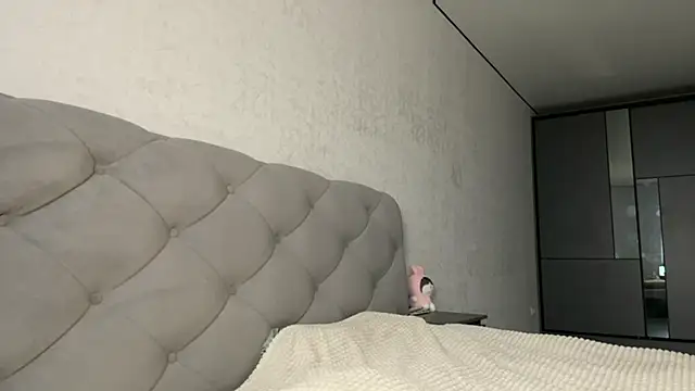 GracefulCharm online show from January 22, 7:25 am