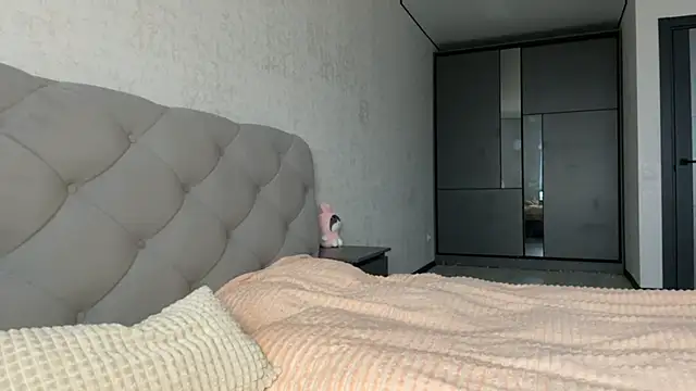 GracefulCharm online show from February 9, 6:11 am