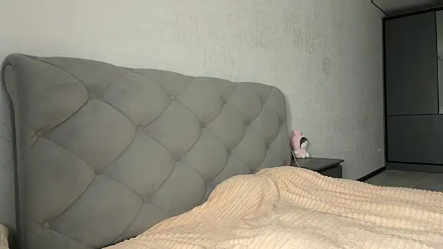 GracefulCharm online show from February 19, 5:38 am