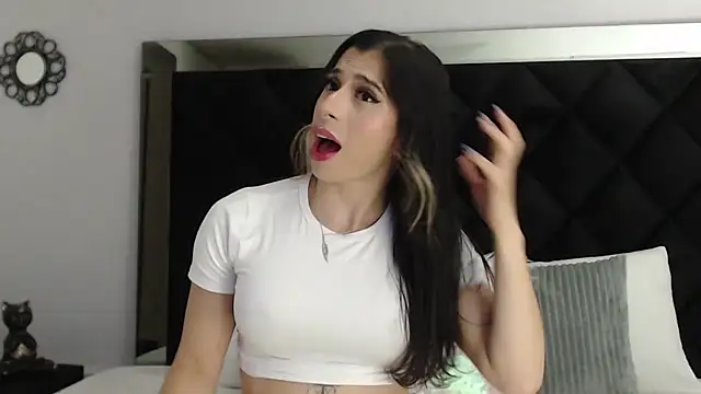 KinaCooper online show from December 4, 5:43 pm