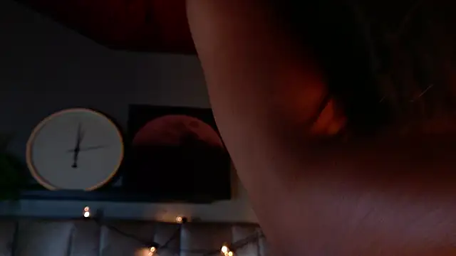 nahomi campbell online show from February 9, 7:40 pm