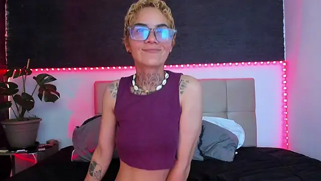 anaroman01 online show from January 18, 10:06 pm