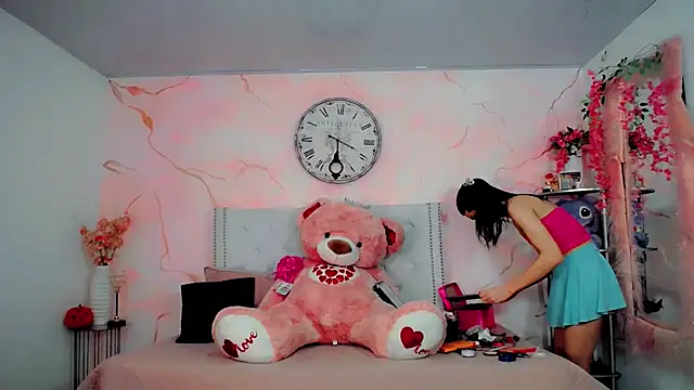 maria camilacms online show from February 13, 6:15 pm