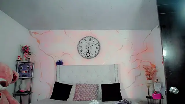 maria camilacms online show from April 4, 6:05 pm