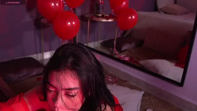 ElleDiane online show from February 14, 1:13 am