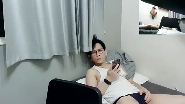 UndreamtM online show from September 14, 1:54 pm