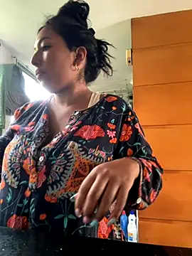 emmyjhonson07 online show from November 3, 12:39 pm