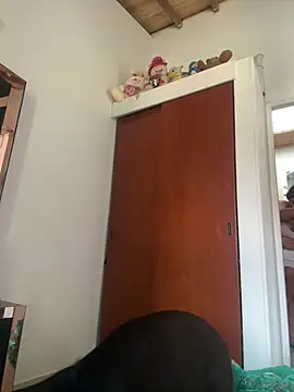 Snapshot of emmyjhonson07 chatting on January 18, 5:17 pm emmyjhonson07 online show from January 18, 5:17 pm