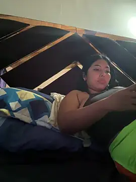 Snapshot of emmyjhonson07 chatting on February 22, 2:04 pm emmyjhonson07 online show from February 22, 2:04 pm