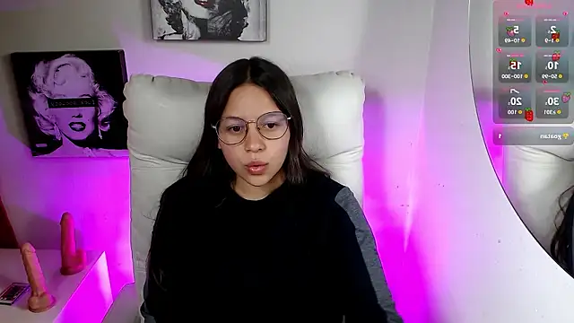 Snapshot of SamanthaRoldaan chatting on January 9, 9:38 pm SamanthaRoldaan online show from January 9, 9:38 pm