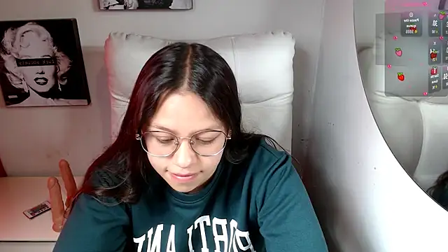 Snapshot of SamanthaRoldaan chatting on February 3, 2:00 pm SamanthaRoldaan online show from February 3, 2:00 pm