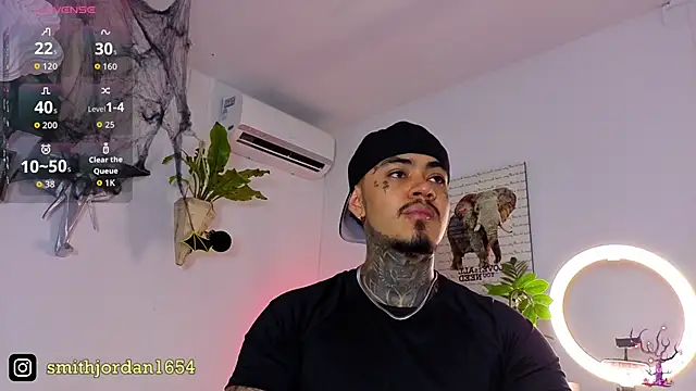 JordanSmiith  online show from November 1, 8:55 pm