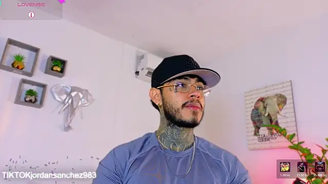 JordanSmiith  online show from March 3, 8:04 pm