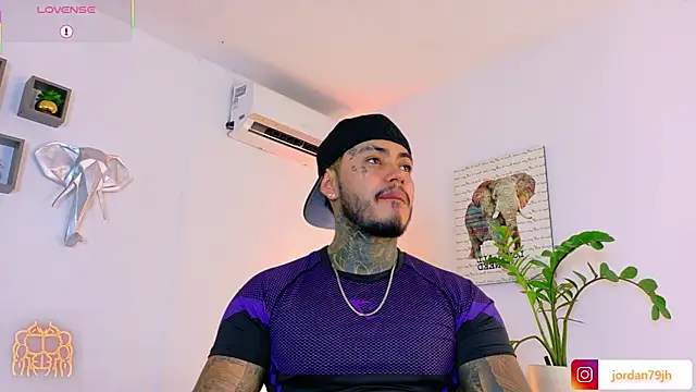 JordanSmiith  online show from July 15, 7:30 pm