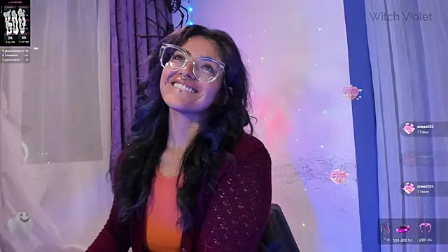 Snapshot of witchviolet chatting on December 5, 12:08 am witchviolet online show from December 5, 12:08 am
