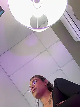 maykka online show from February 12, 11:41 pm