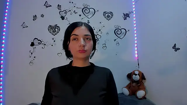 Linisprincehot69 online show from December 2, 7:47 am