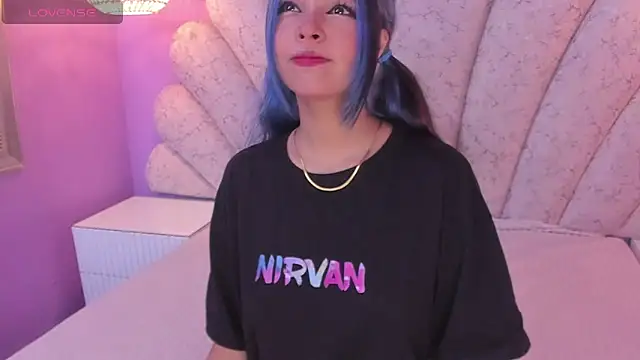 chloe watson  online show from February 11, 8:10 pm