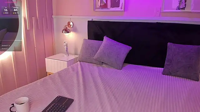 Snapshot of chloe_watson_ chatting on April 28, 7:41 pm chloe watson online show from April 28, 7:41 pm