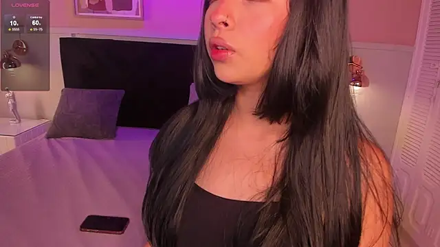Snapshot of chloe_watson_ chatting on April 29, 8:04 pm chloe watson online show from April 29, 8:04 pm
