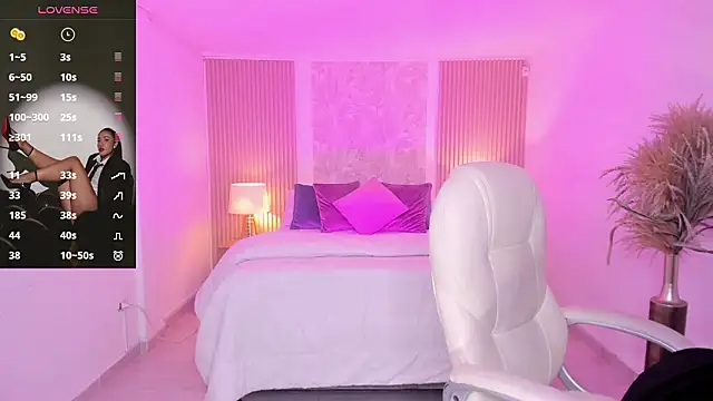 Snapshot of Antonella_Grayy chatting on February 27, 11:10 am Antonella Grayy online show from February 27, 11:10 am