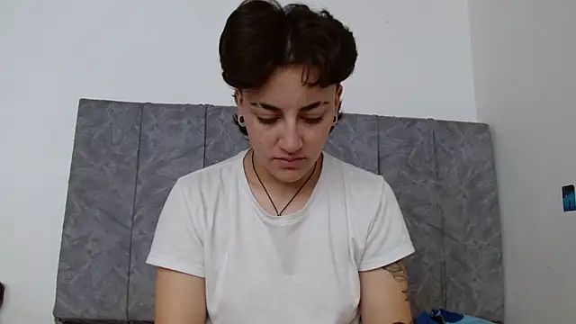 linda 33 online show from October 31, 2:07 pm