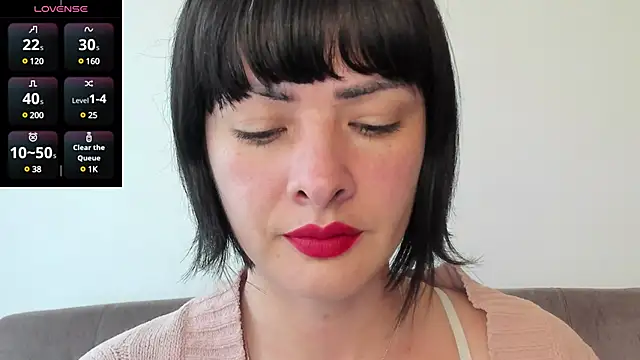 queen fetish online show from February 13, 9:38 pm