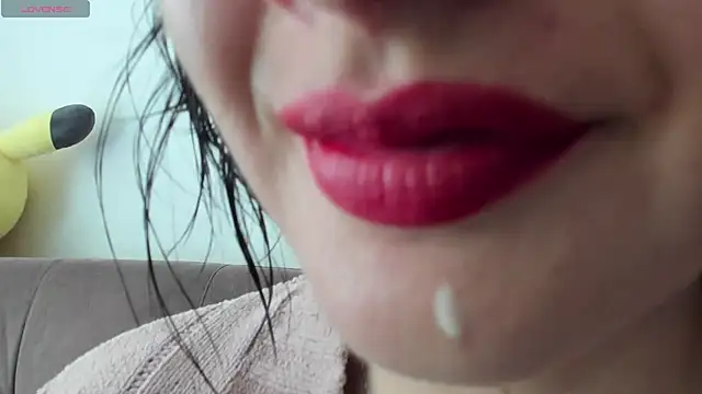 queen fetish online show from March 5, 3:29 pm