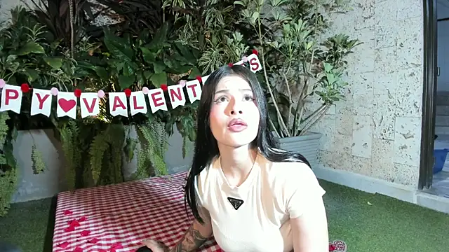 Snapshot of AnneDixie chatting on February 15, 3:14 am AnneDixie online show from February 15, 3:14 am