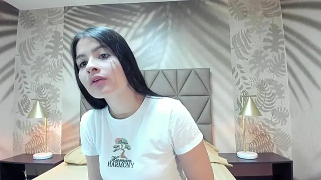 Snapshot of AnneDixie chatting on February 19, 3:02 am AnneDixie online show from February 19, 3:02 am