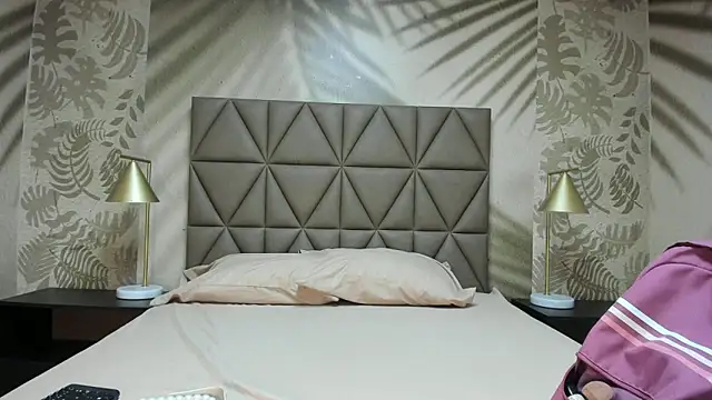 AnneDixie online show from April 1, 3:07 am