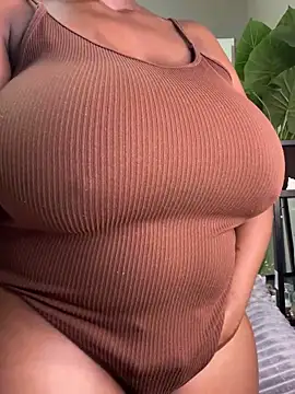 Bustygoddess32 online show from January 21, 7:47 am