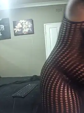 Bustygoddess32 online show from February 26, 9:48 pm