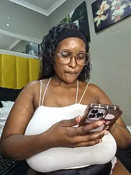 Bustygoddess32 online show from March 20, 3:04 pm