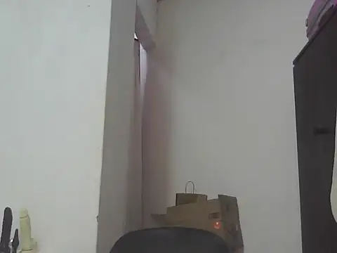 Sexxybella27 online show from October 17, 6:32 pm