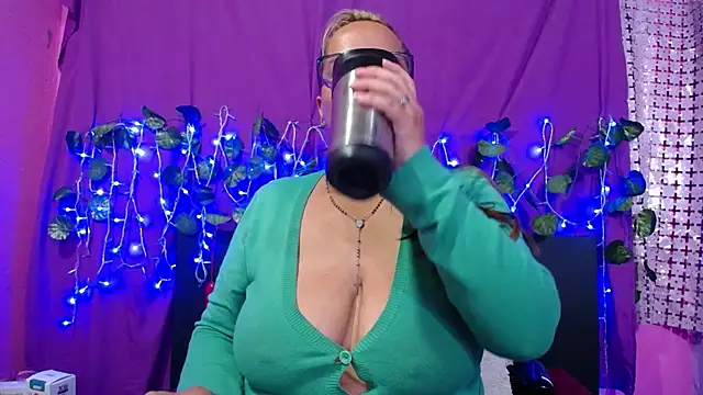 hazel 34 online show from February 22, 10:07 am