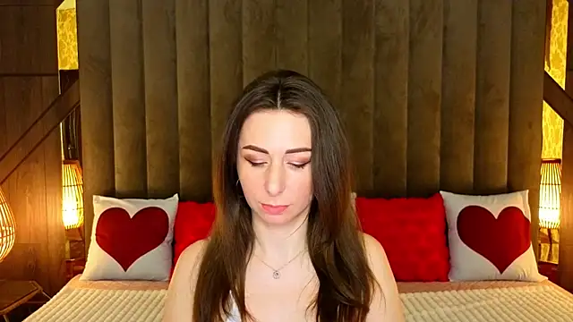 KimmmLi online show from April 1, 1:01 pm