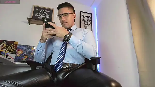 Thonydupont online show from October 18, 11:27 pm