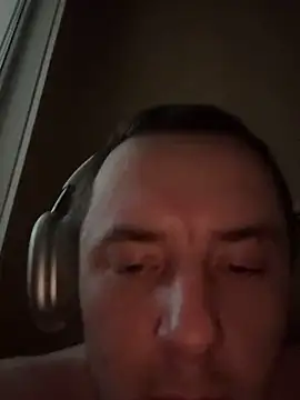 Snapshot of KristiDan chatting on March 4, 10:49 pm KristiDan online show from March 4, 10:49 pm
