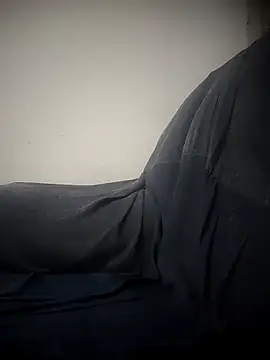 Snapshot of DG0022 chatting on March 12, 12:33 pm DG0022 online show from March 12, 12:33 pm