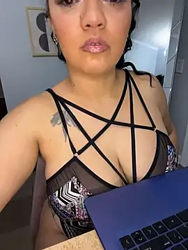 DestineeJayde online show from October 16, 5:19 am