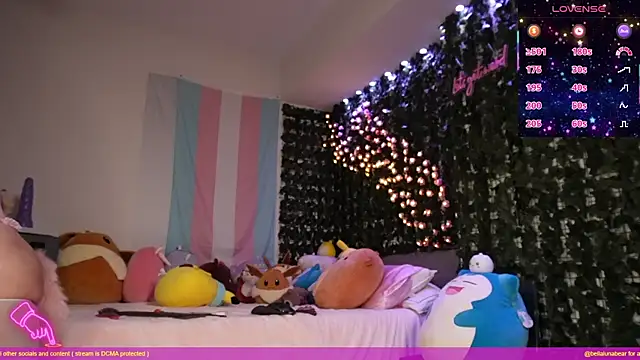 bellalunabear online show from November 19, 9:59 pm