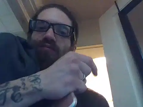 Snapshot of LongDickLance chatting on February 1, 12:09 am LongDickLance online show from February 1, 12:09 am