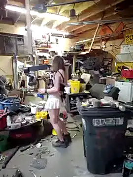 Snapshot of cdressupdiva chatting on February 6, 5:51 pm cdressupdiva online show from February 6, 5:51 pm