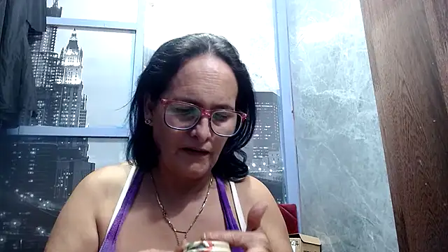 Nastylatinaxxx online show from February 21, 10:00 pm