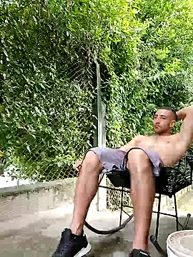 Snapshot of sebasxx97 chatting on February 2, 7:35 pm sebasxx97 online show from February 2, 7:35 pm